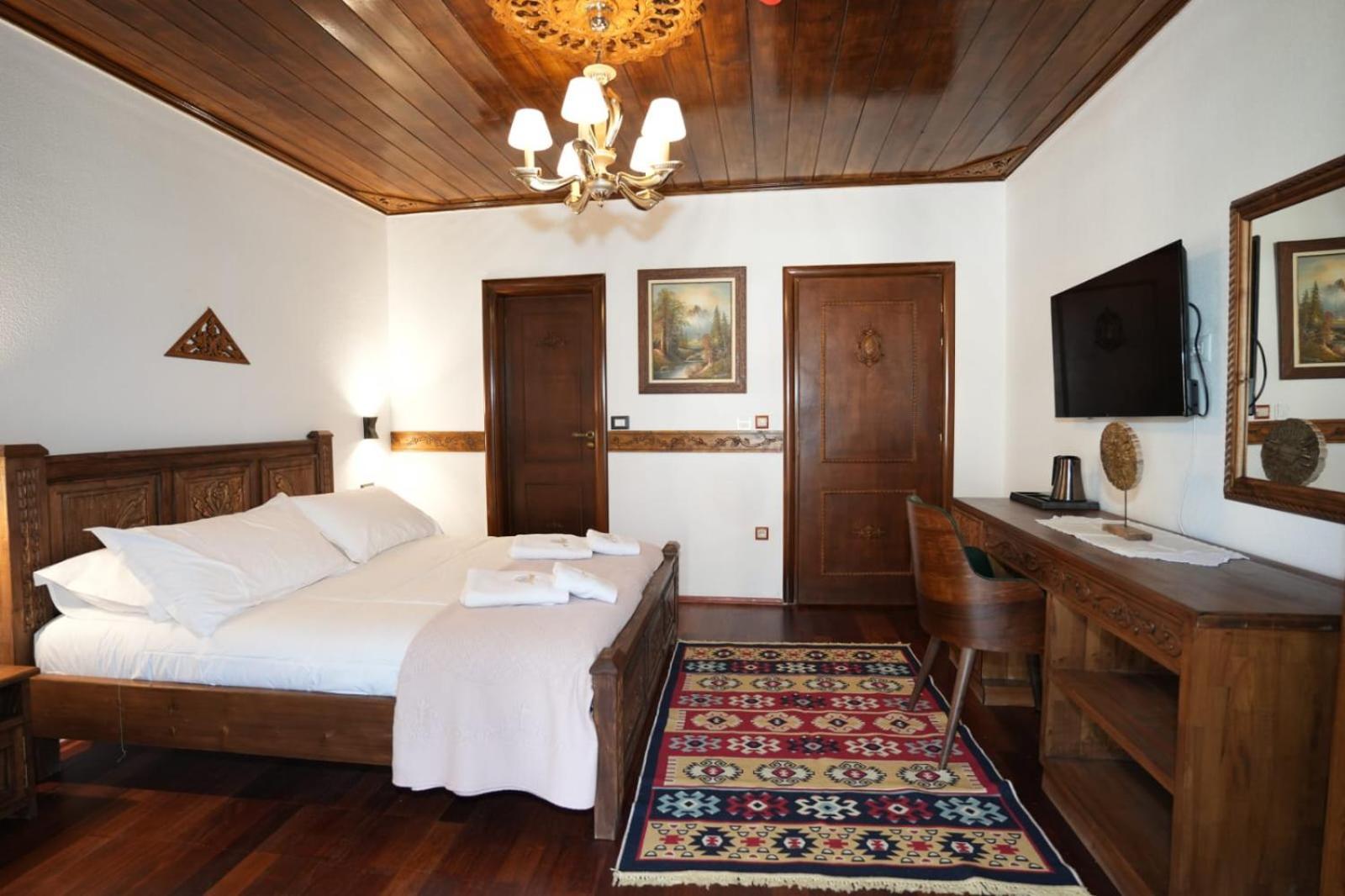 Hotel Street 4*